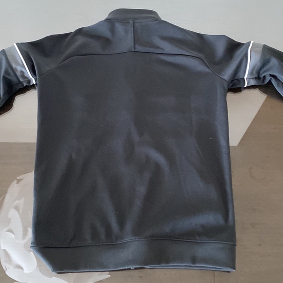 Nike Dri-Fit Full Zip Top - Picture 7 of 7